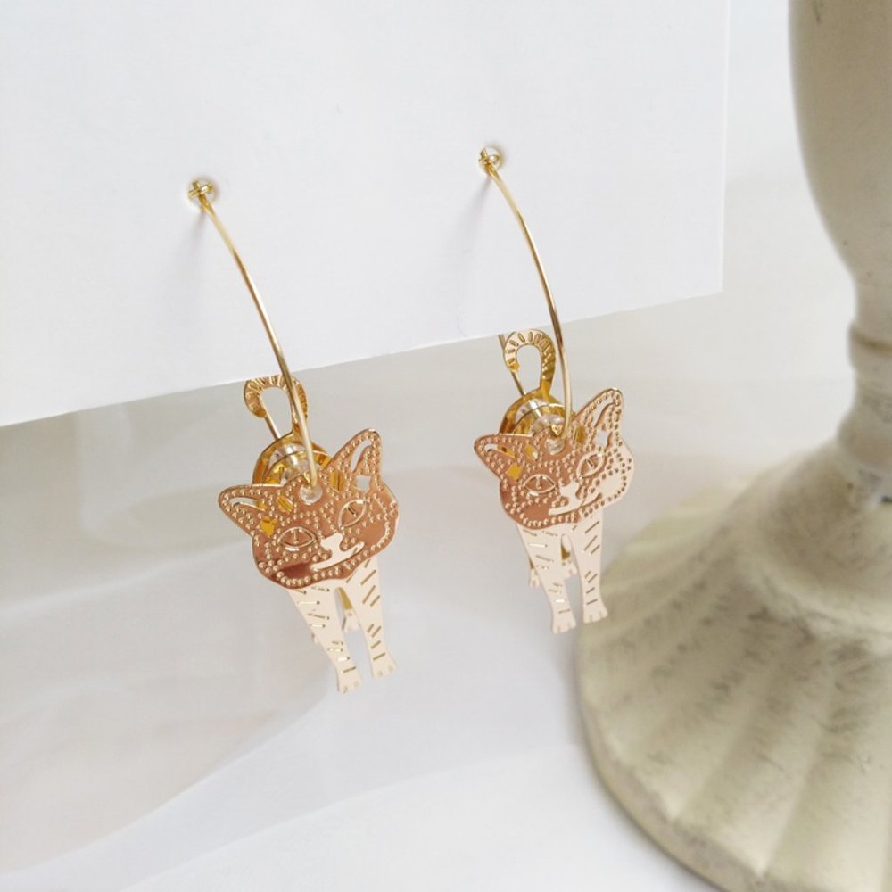 Cat Boho Engraved Kitty Hoops Earrings - Picture 4 of 12